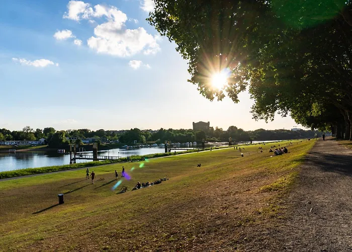 Zentrale Lage - Cy 公寓 *